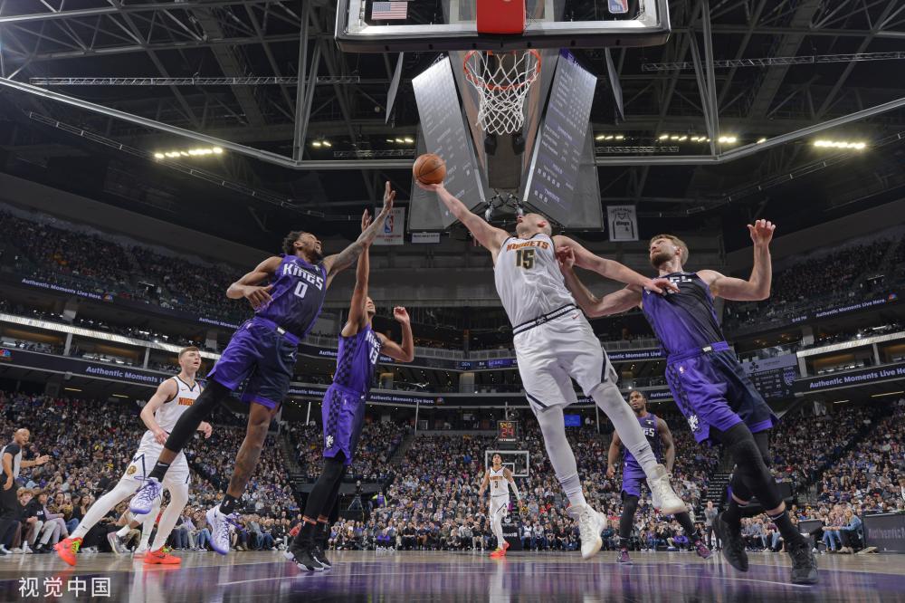 直以他的坚 直以他的坚